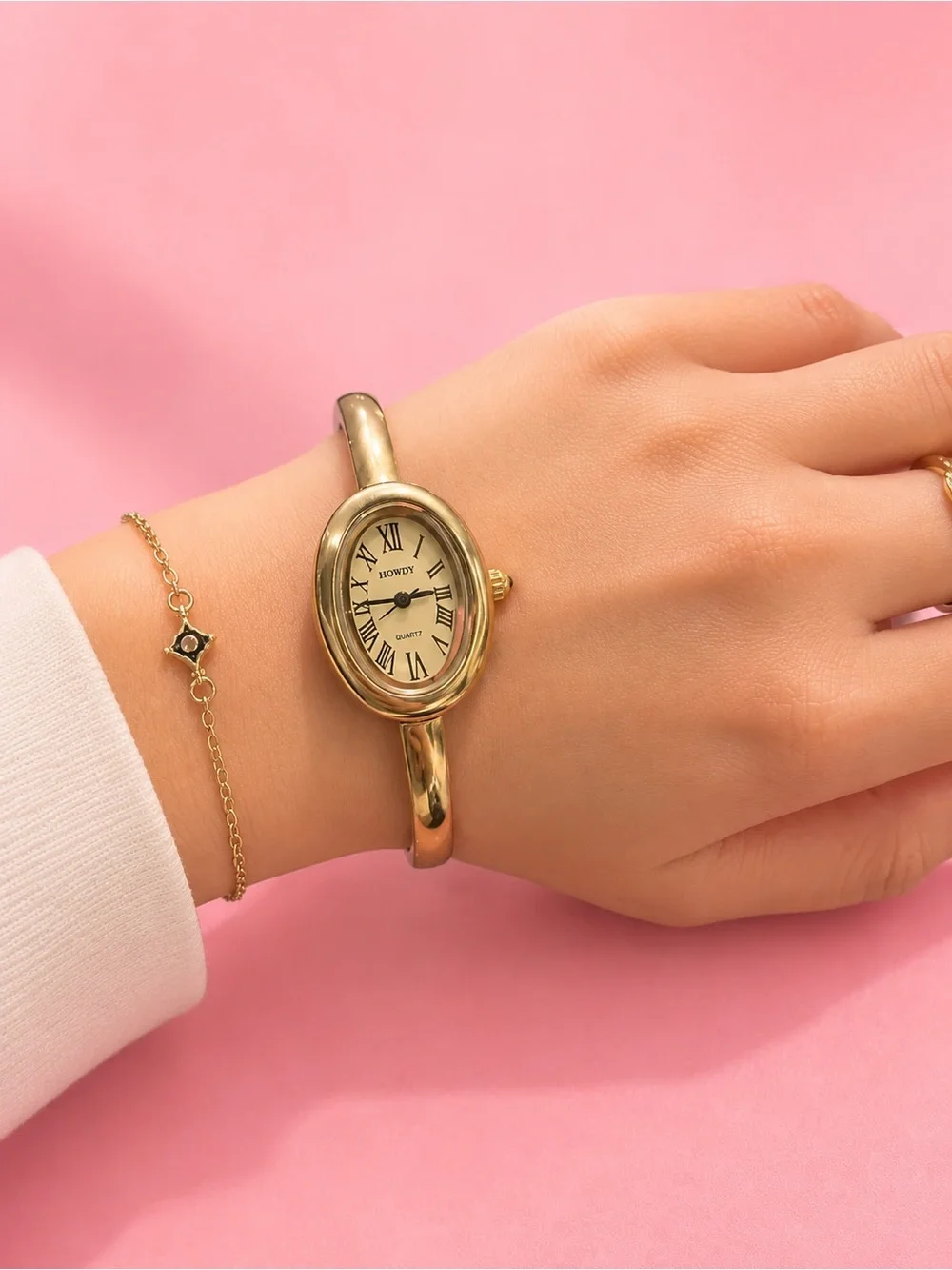 Baignoire Vintage Gold Oval Bracelet Watch